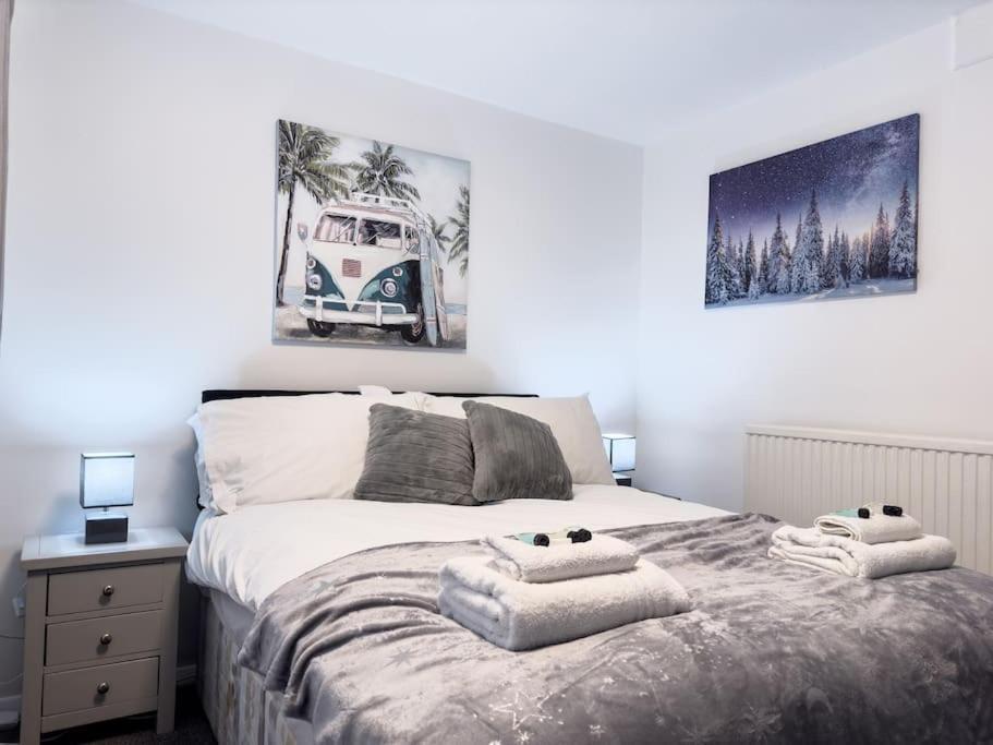 Immaculate 5 Bedroom House Rockingham Bagian luar foto