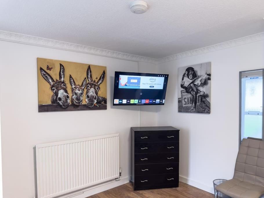 Immaculate 5 Bedroom House Rockingham Bagian luar foto