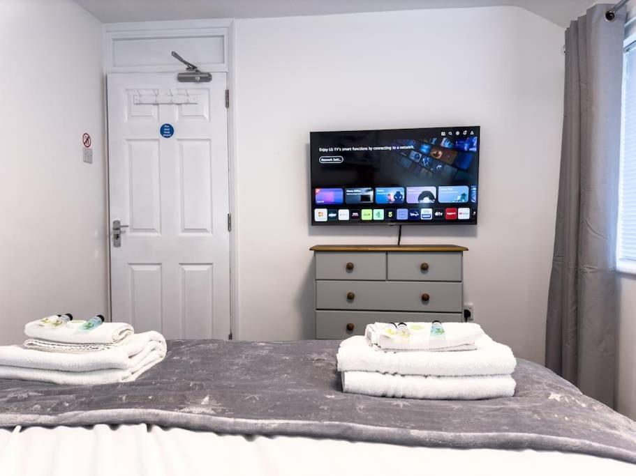 Immaculate 5 Bedroom House Rockingham Bagian luar foto